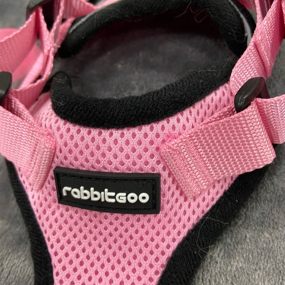 CAT BUNDLE includes:
Cat sign 
Cute sheer cat scarf. 😺
Cat leases
Cat bandanas 5 - Picture 5 of 15